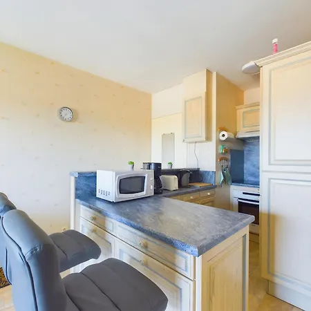 A 210m De La Plage, Pour 4, Vue Mer Appartement