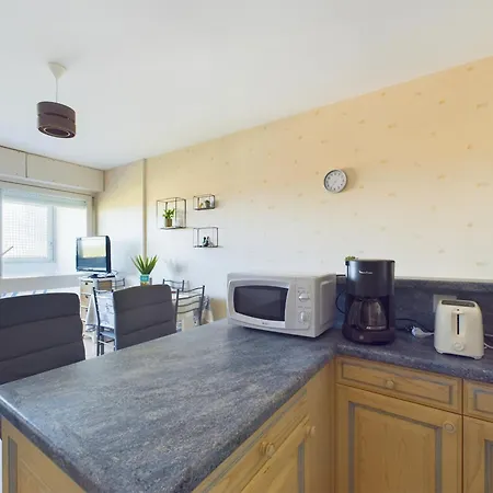 Appartement A 210m De La Plage, Pour 4, Vue Mer